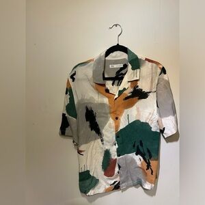 Patterned men’s button up shirt (size: s)